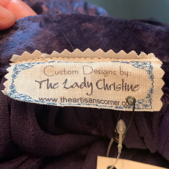 Custom Design Renaissance Midi Navy Crushed Velvet Skirt. 8-10 avg. - Picture 8 of 10